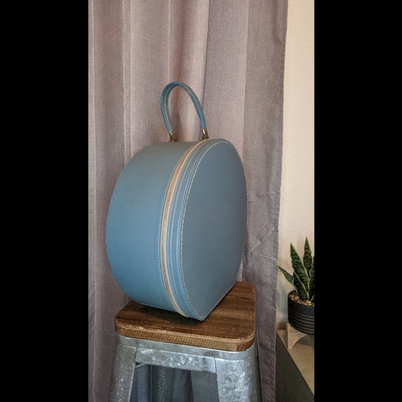 Train Case Hat Box Luggage With Wheels Vintage Samsonite Round Hat